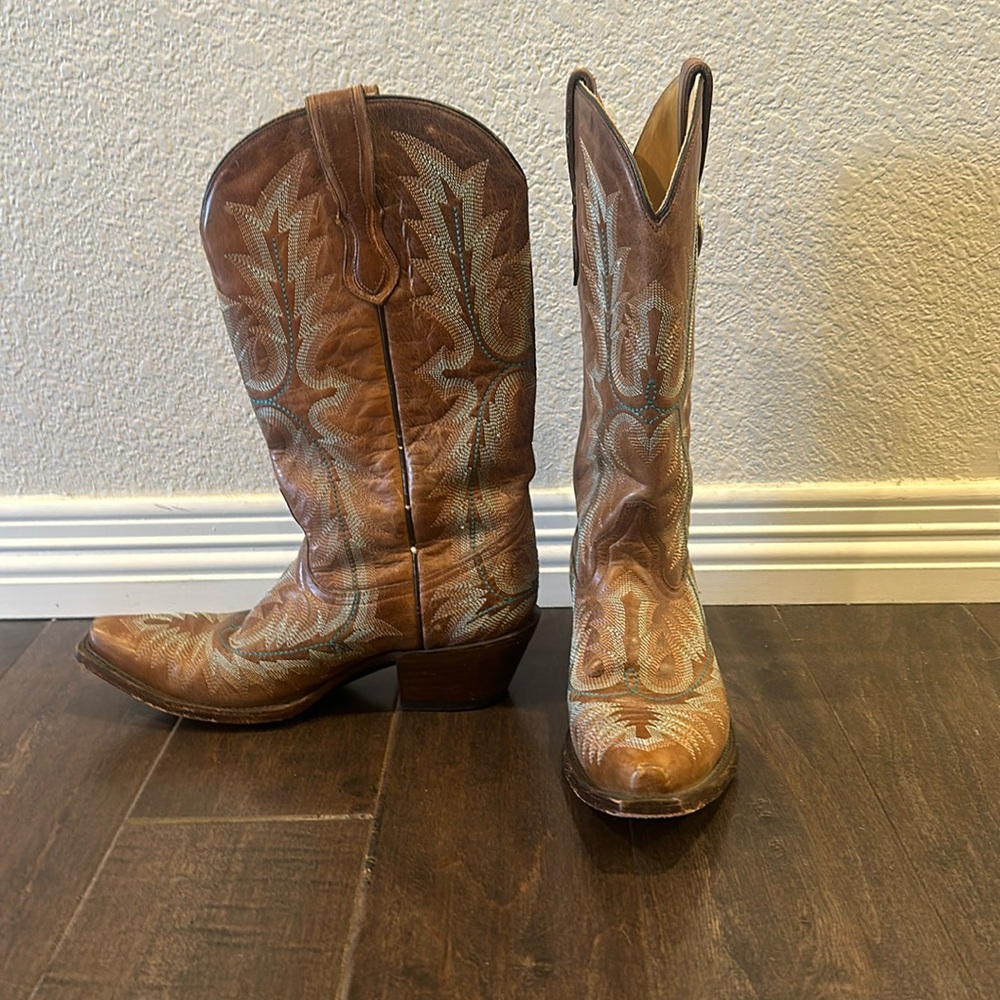 Authentic Corral Women’s Cowgirl Boots Style: G113